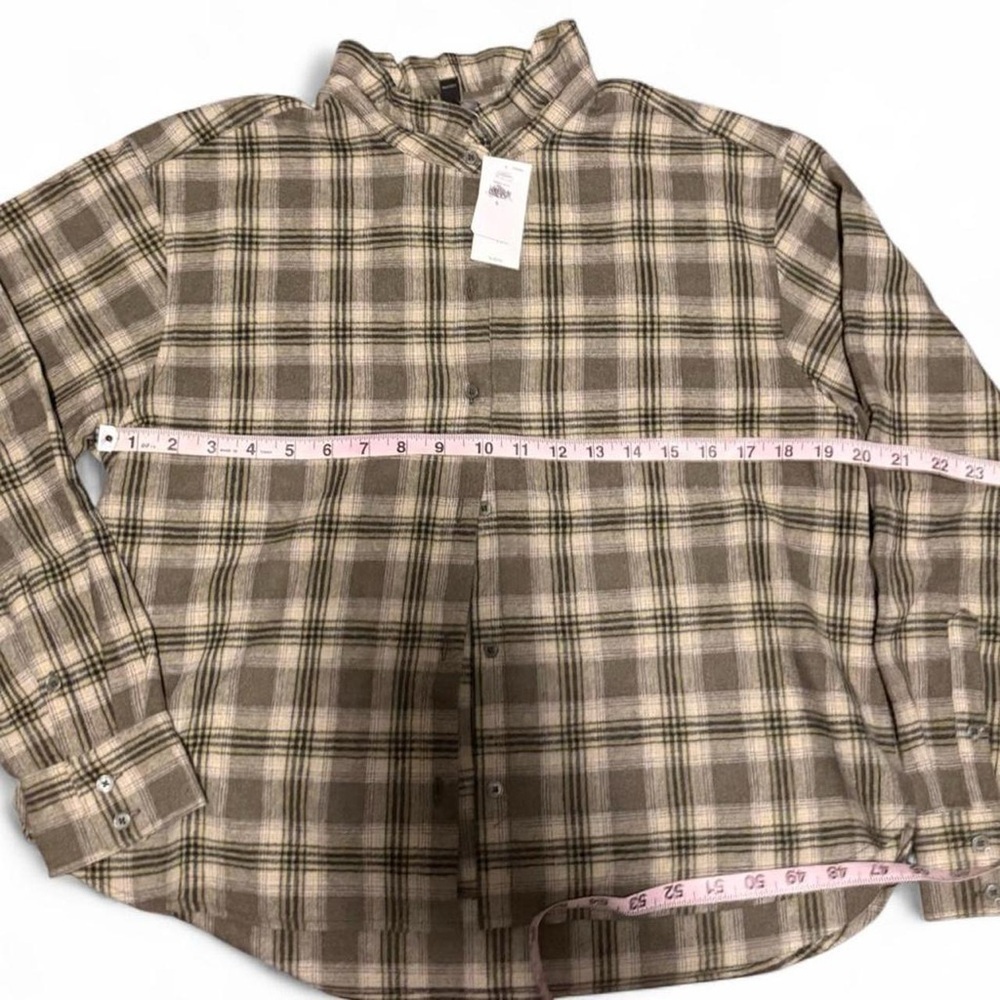 Plaid wool Women’s Shirt in olive green and Cream